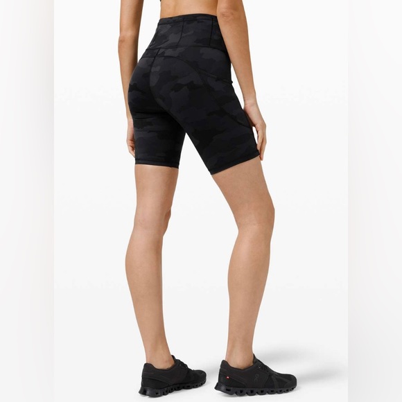 Lululemon| Fast and Free short 8" | shorts with pockets | nulux | H3DC | size 2 - Picture 1 of 6